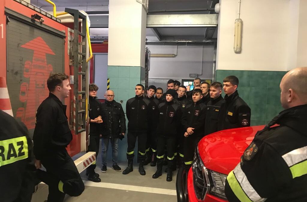 Srażacy w Szkole Głównej Służby Pożarniczej