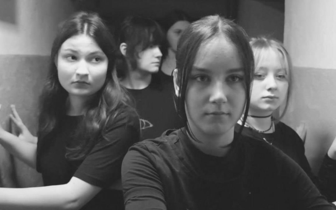 Spektakl „Ślepcy” w wykonaniu uczniów klas 1P i 1S