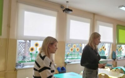 Pomologia czyta Przedszkolakom z przedszkola w Złotnikach